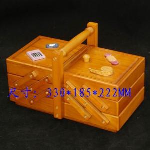 dřevěný šicí box